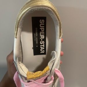 GOLDEN GOOSE SIZE 39 SUPERSTARS WORN 2 TIMES